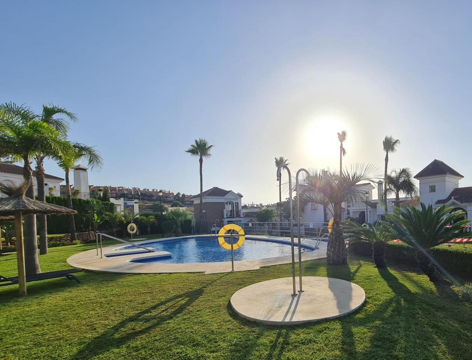 Sun & Palms - Cozy Flat In Quiet Neighbourhood With A Great Pool Area Apartment Malaga Exterior photo